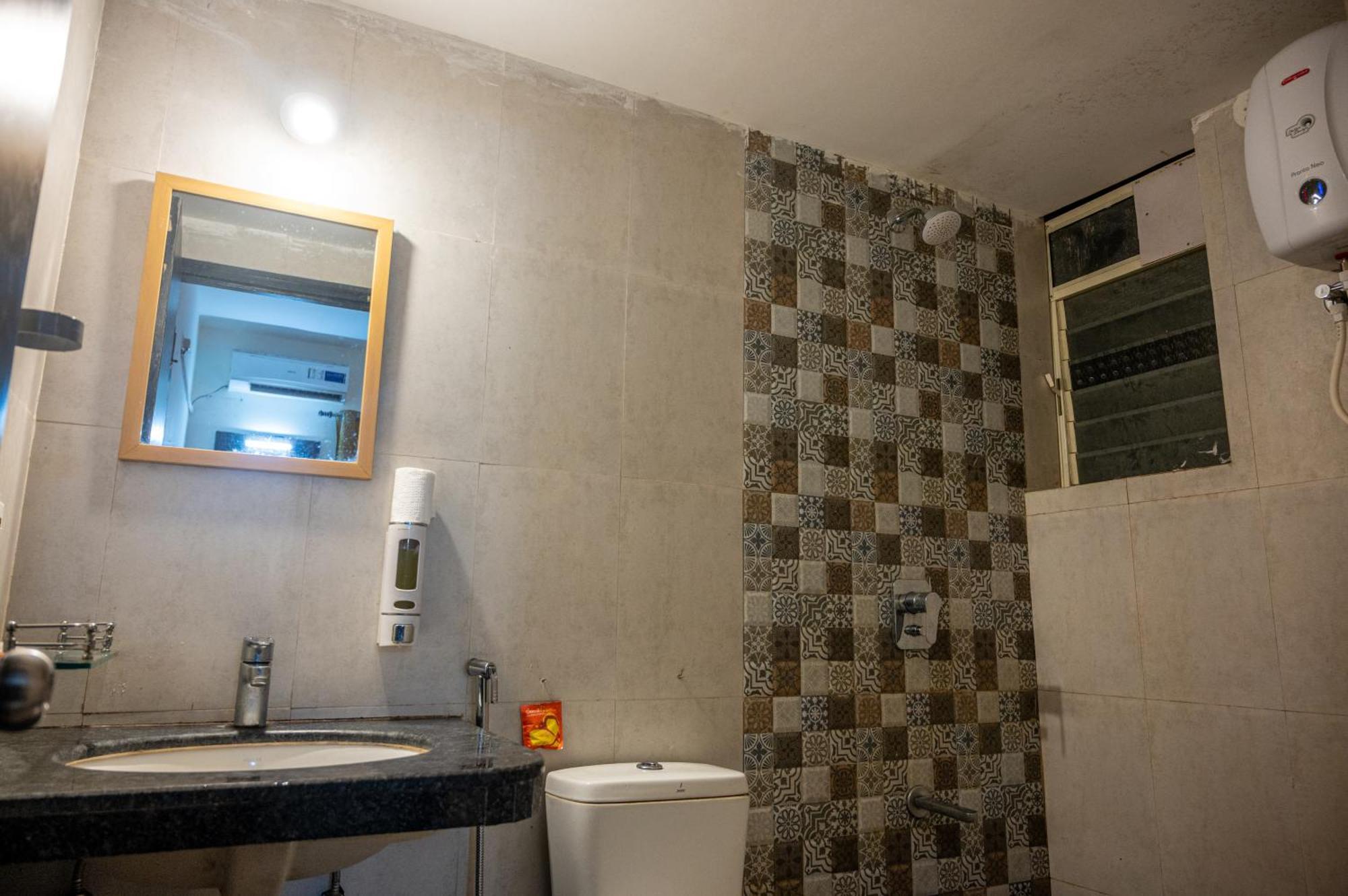 Ronnie'S Studio Apartment Arpora Kültér fotó